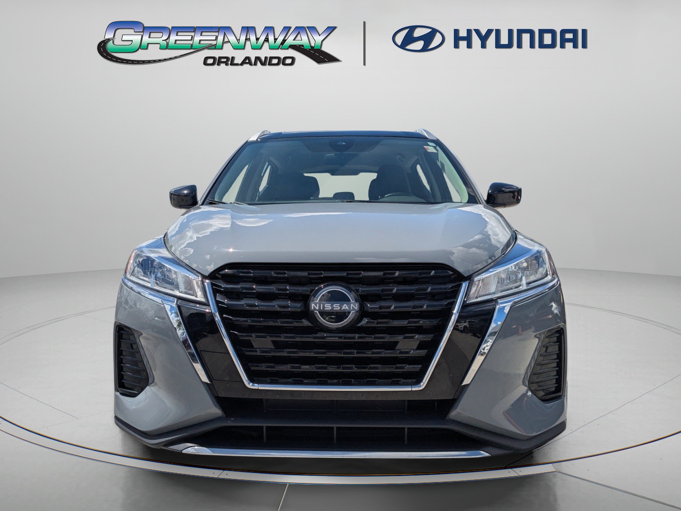 Used 2023 Nissan Kicks SV FWD image 2