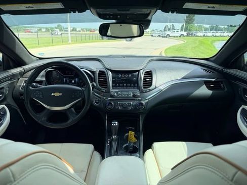 Used 2017 Chevrolet Impala Premier w/ Enhanced Convenience Package FWD image 6