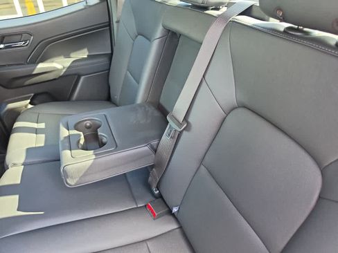 Used 2024 Chevrolet Colorado LT w/ LT Convenience Package III RWD image 27