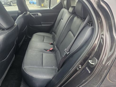 Used 2012 Lexus CT 200h image 35