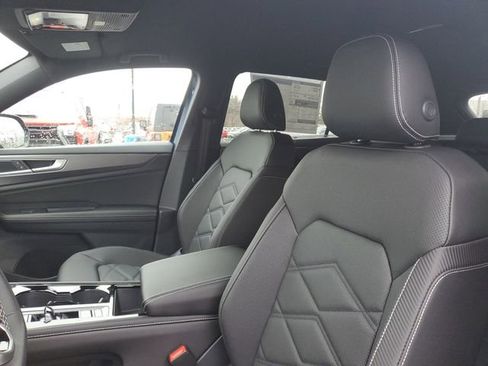 New 2026 Volkswagen Atlas Cross Sport SE AWD/4WD image 12