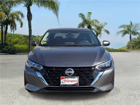 Used 2025 Nissan Sentra SV FWD image 3