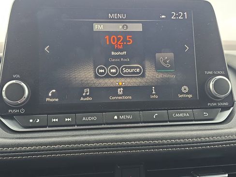 Used 2023 Nissan Rogue SV image 20