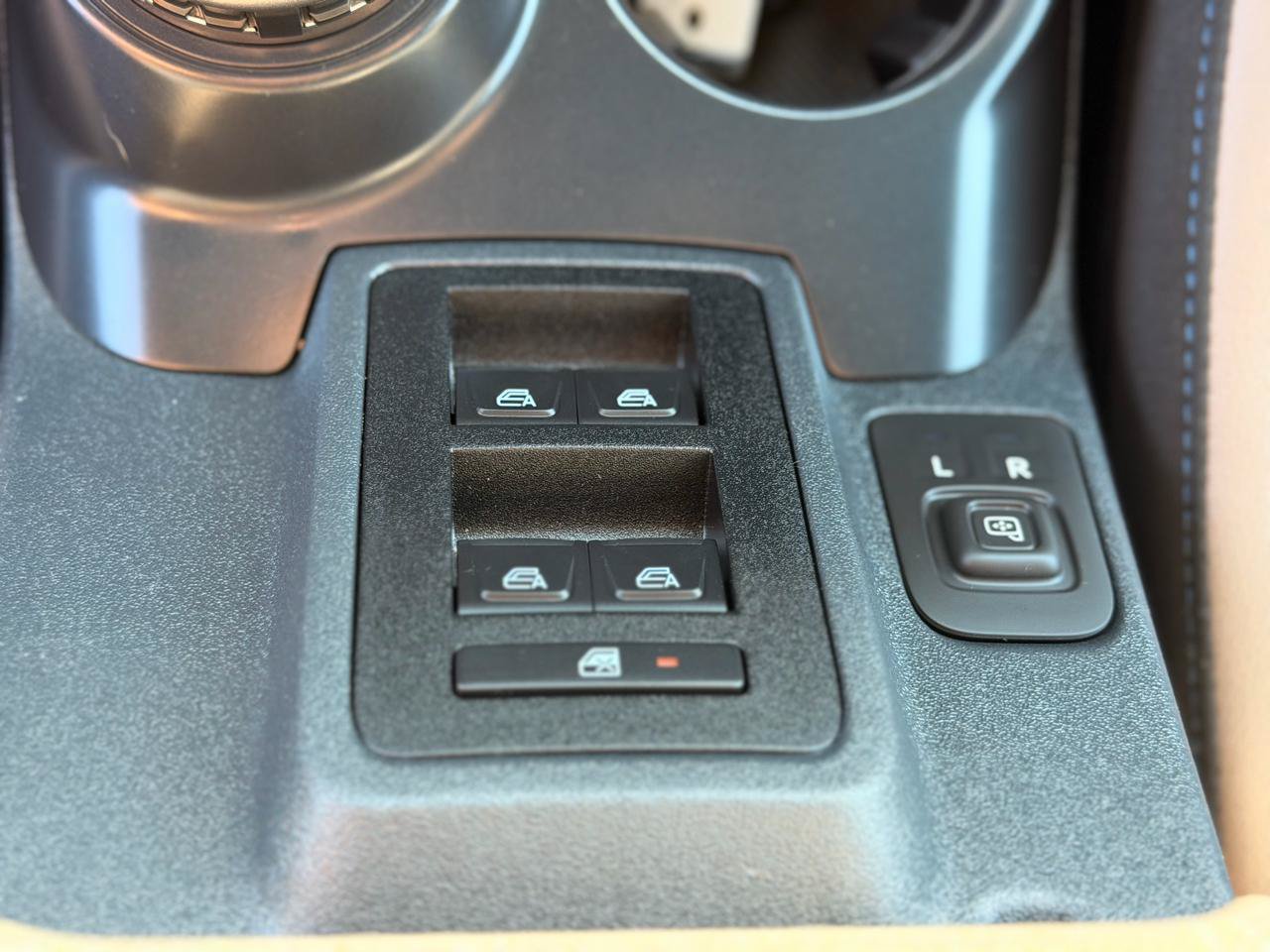 Used 2024 Ford Bronco Wildtrak AWD/4WD image 31