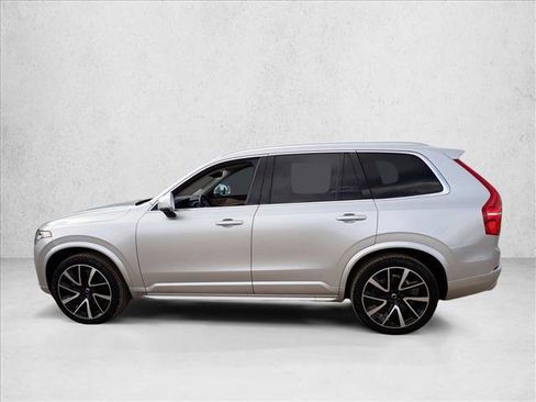Used 2021 Volvo XC90 T6 Momentum w/ Climate Package AWD/4WD image 2