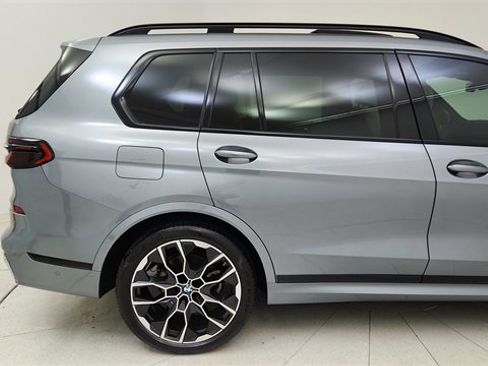 Used 2023 BMW X7 xDrive40i w/ M Sport Package image 12