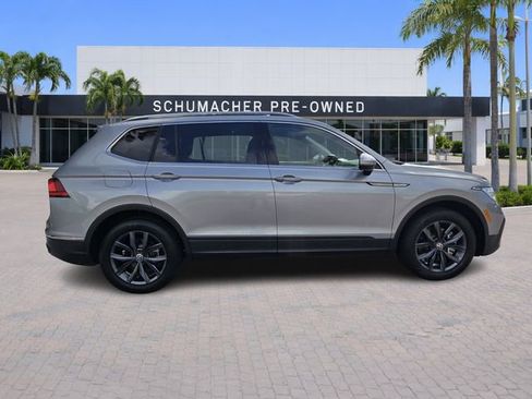 Certified 2023 Volkswagen Tiguan SE w/ Panoramic Sunroof Package FWD image 8