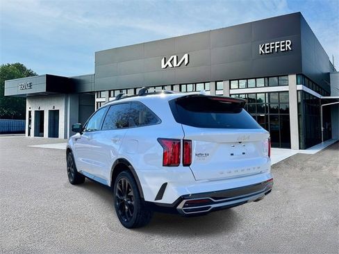 Certified 2022 Kia Sorento SX image 6