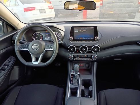 Used 2024 Nissan Sentra SV FWD image 17