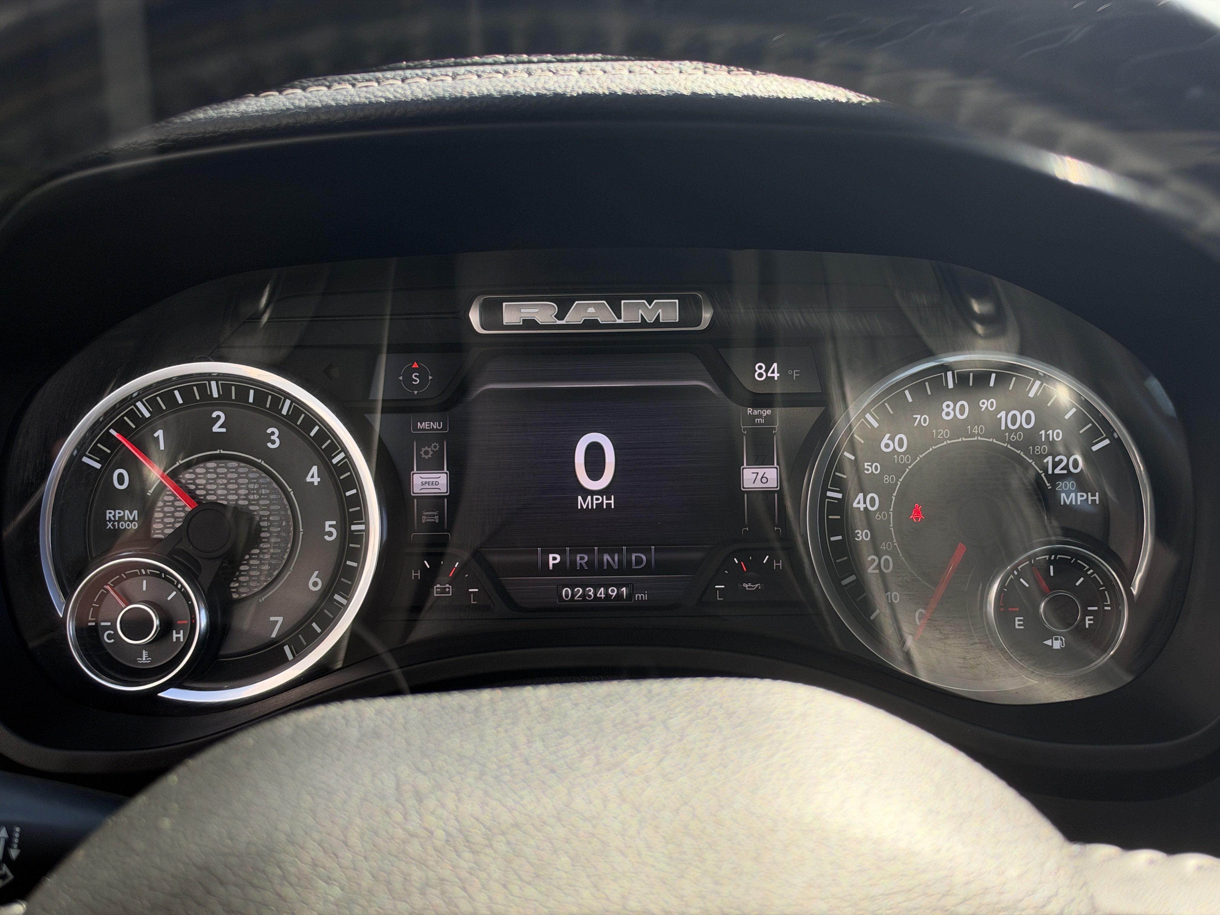 Used 2024 RAM 1500 Laramie AWD/4WD image 39