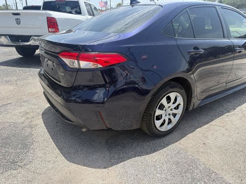 Used 2021 Toyota Corolla LE w/ Carpet Mat Package (TMS) FWD image 9