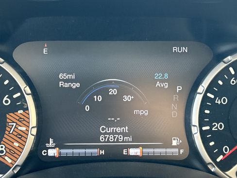 Used 2023 Jeep Renegade Trailhawk AWD/4WD image 34