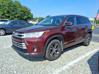 Used 2018 Toyota Highlander Plus AWD/4WD video 1
