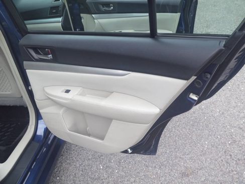 Used 2011 Subaru Legacy 2.5i AWD/4WD image 29