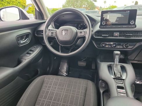 Certified 2025 Honda HR-V LX image 10