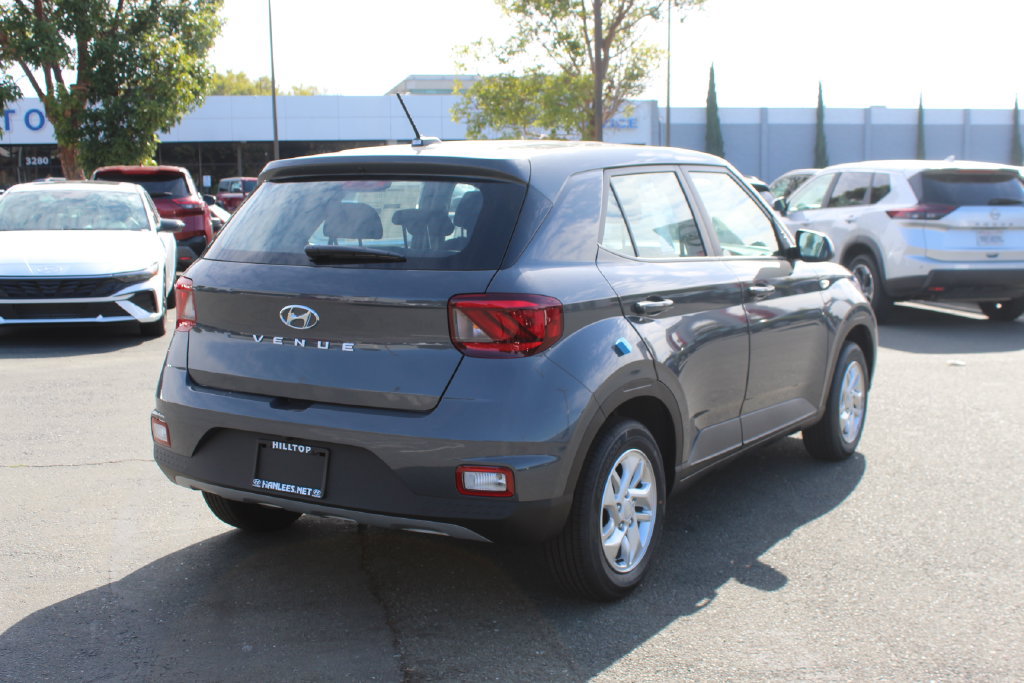 New 2026 Hyundai Venue SE FWD image 7