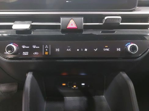 New 2026 Kia Sportage EX image 21