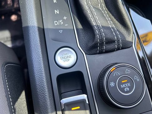 Used 2023 Volkswagen Atlas SEL Premium AWD/4WD image 25