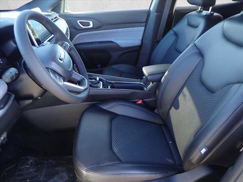 New 2026 Jeep Compass Latitude w/ Mopar All Weather Package image 12