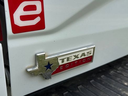 Used 2015 Ford F150 XLT w/ Equipment Group 302A Luxury image 46