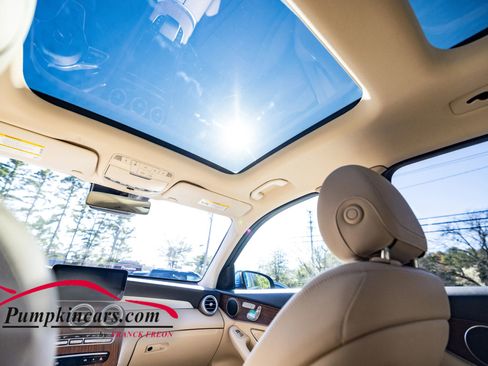 Used 2022 Mercedes-Benz GLC 300 4MATIC w/ Premium Package Lite image 37