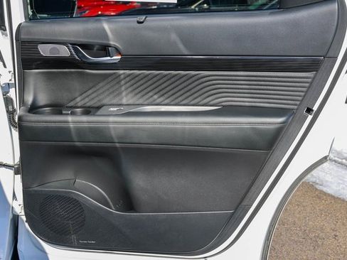 Used 2024 Hyundai Palisade Calligraphy image 20