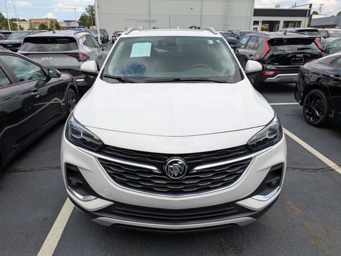 Used 2022 Buick Encore GX Essence w/ Experience Buick Package AWD/4WD image 2