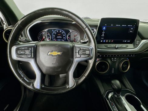 Used 2024 Chevrolet Blazer Premier w/ Enhanced Convenience Package FWD image 10