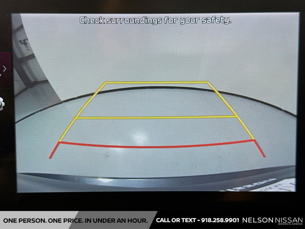 Used 2024 Kia Telluride EX w/ EX Captain's Chair Package FWD image 14