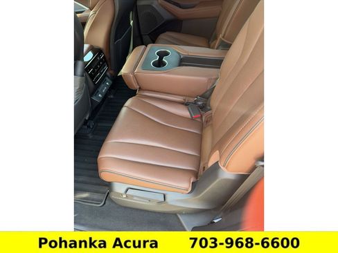 Used 2023 Acura MDX SH-AWD w/ Advance Package image 3