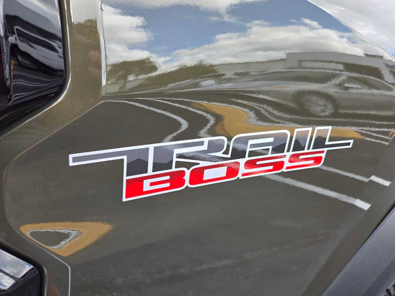 Used 2024 Chevrolet Colorado Trail Boss AWD/4WD image 16