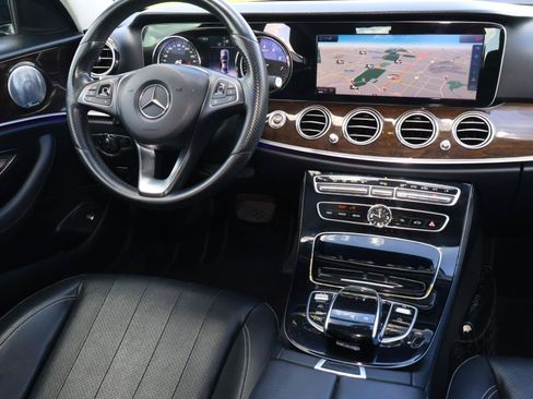 Used 2017 Mercedes-Benz E 300 image 10