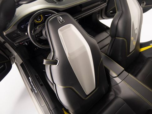 Certified 2022 Porsche 911 Targa 4 GTS image 40