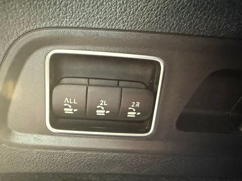 Used 2023 Mercedes-Benz GLS 450 4MATIC image 11