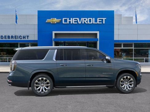 New 2025 Chevrolet Suburban Premier image 5