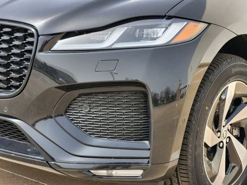 Used 2026 Jaguar F-PACE R-Dynamic S image 8