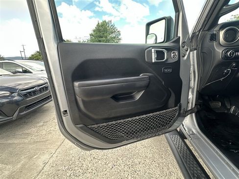 Used 2021 Jeep Gladiator Sport AWD/4WD image 54
