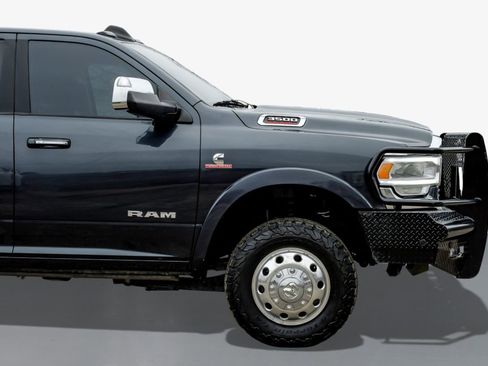 Used 2021 RAM 3500 Laramie w/ Safety Group B image 7