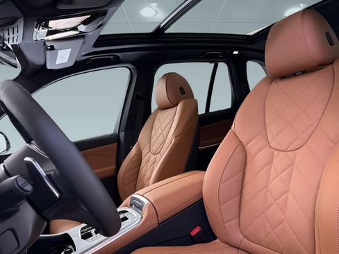 New 2026 BMW X5 sDrive40i w/ M Sport Package image 14