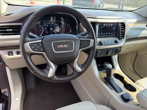 Used 2017 GMC Acadia Denali w/ Technology Package AWD/4WD image 14