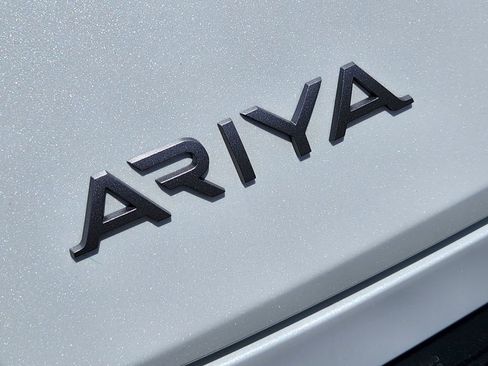 Used 2024 Nissan Ariya AWD image 8