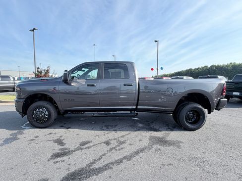 New 2026 RAM 3500 Big Horn AWD/4WD image 5