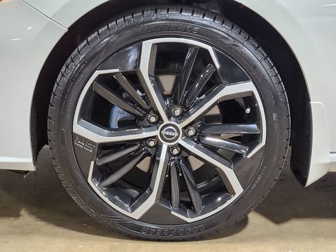 Used 2023 Nissan Altima 2.5 SR AWD/4WD image 29