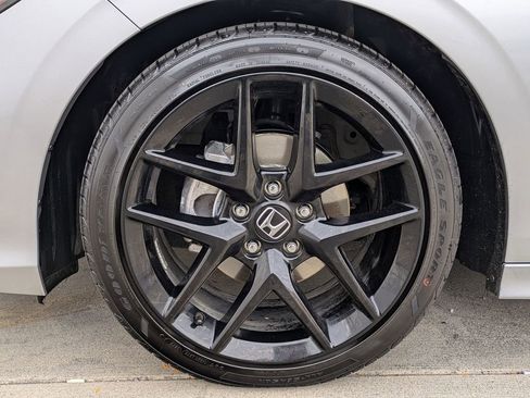 Used 2025 Honda Civic Sport image 31