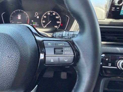 Used 2025 Honda Pilot Touring image 17