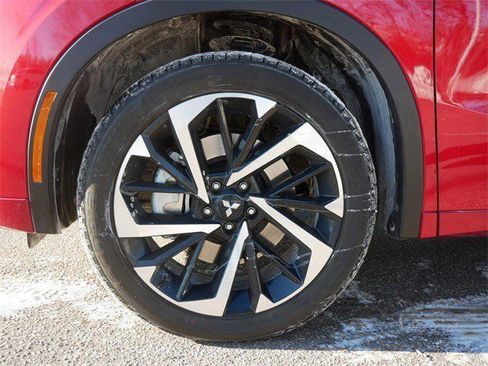 Used 2025 Mitsubishi Outlander SEL image 9