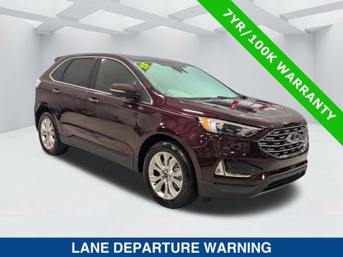 Certified 2023 Ford Edge Titanium image 2