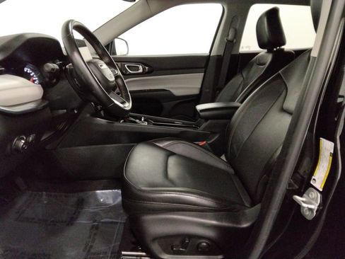 Used 2022 Jeep Compass Limited image 31