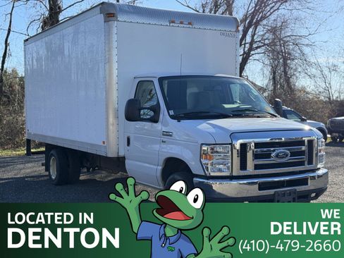 Used 2017 Ford E-350 and Econoline 350 Super Duty w/ Power Windows & Locks Group image 3