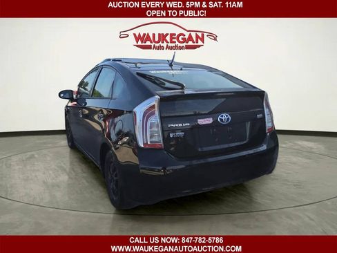 Used 2014 Toyota Prius Two FWD image 4